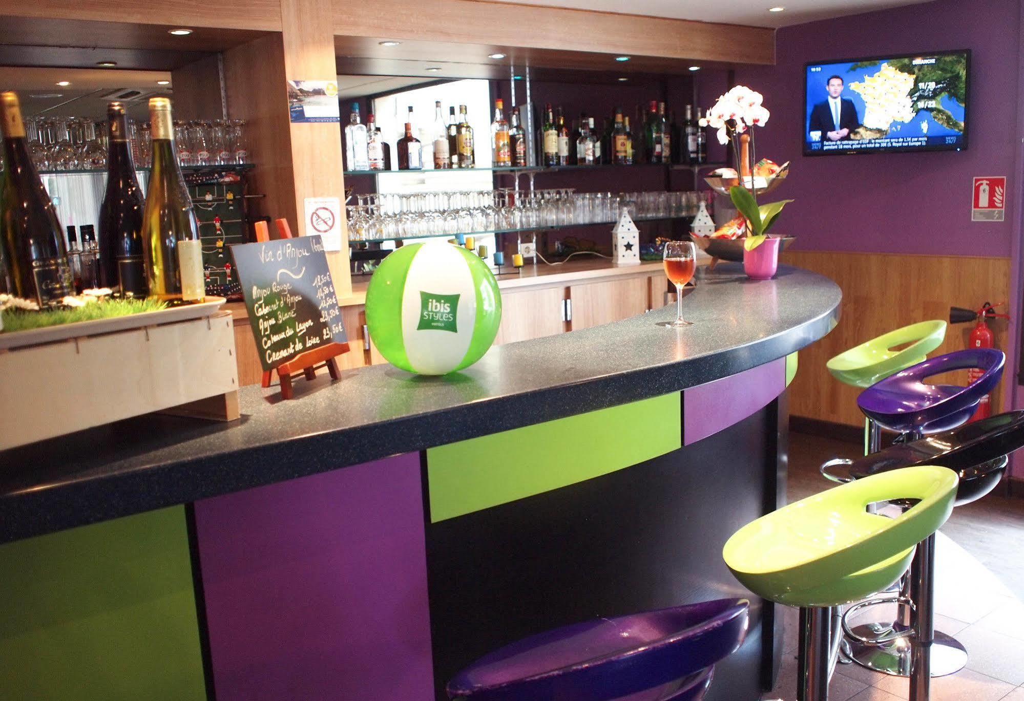 Hotel ibis Styles Angers Centre Gare Exterior foto